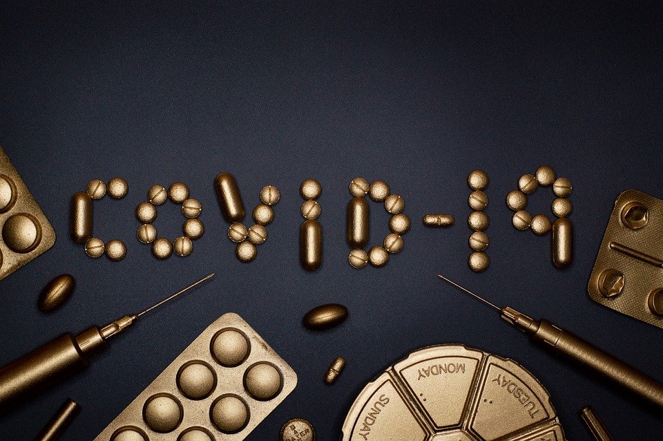 Covid-19 inscription made out of pills. | Photo: Pixay 