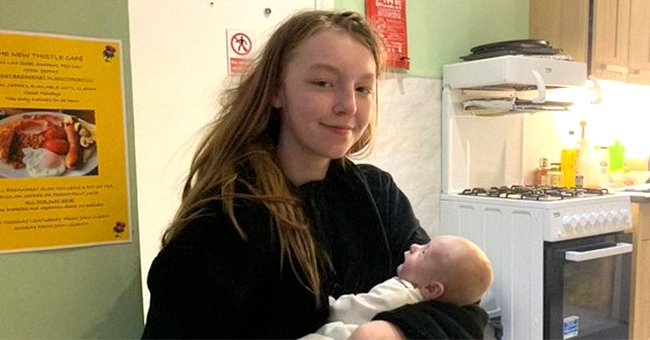 Teen mother and her newborn who were saved from living on the streets | Photo: twitter.com/LivEchonews