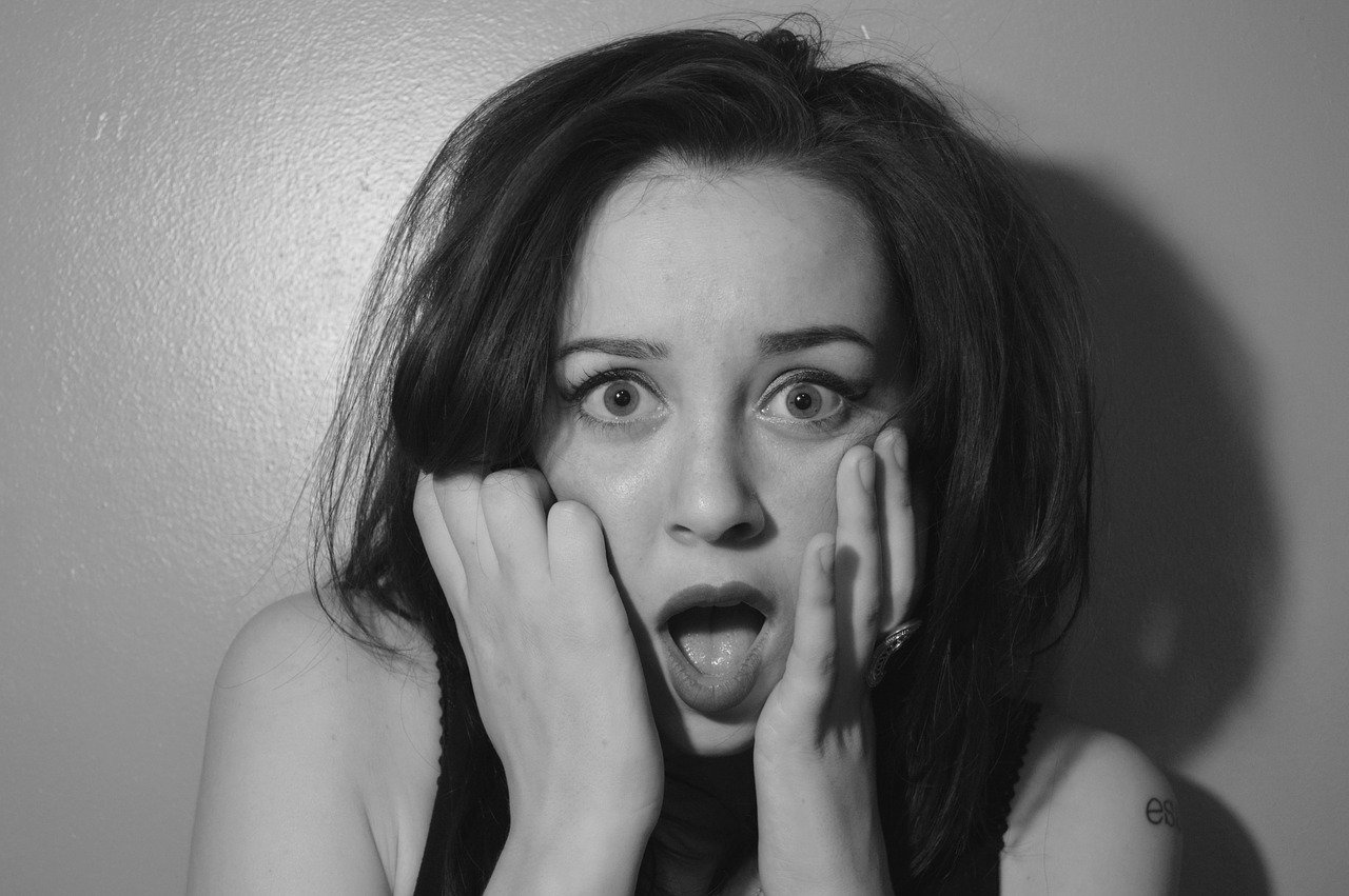 A shocked woman. | Source: Pixabay
