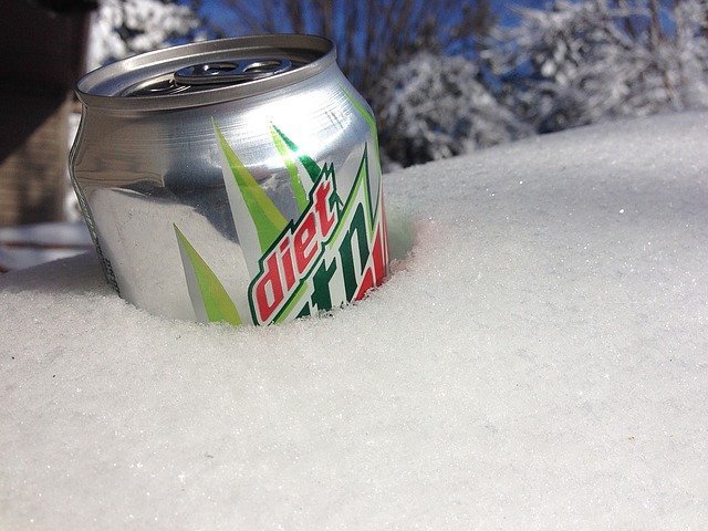 Mountain Dew in snow. | Source: Pixabay