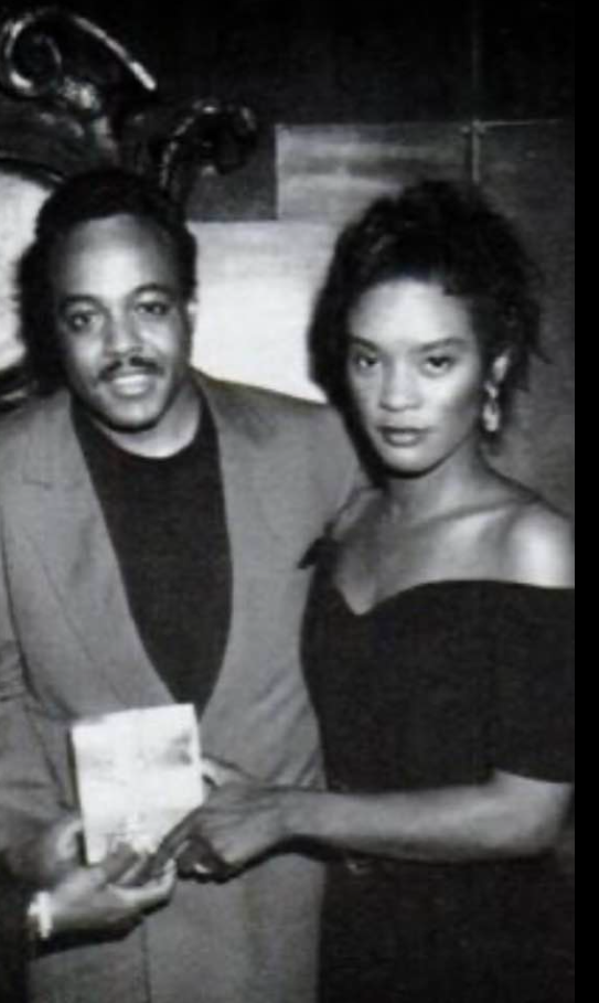 Peabo Bryson poses with a woman in an undated throwback photo shared by his daughter, Linda Bryson-Thigpen, as part of a Father's Day tribute. | Source: Facebook/Linda Bryson-Thigpen