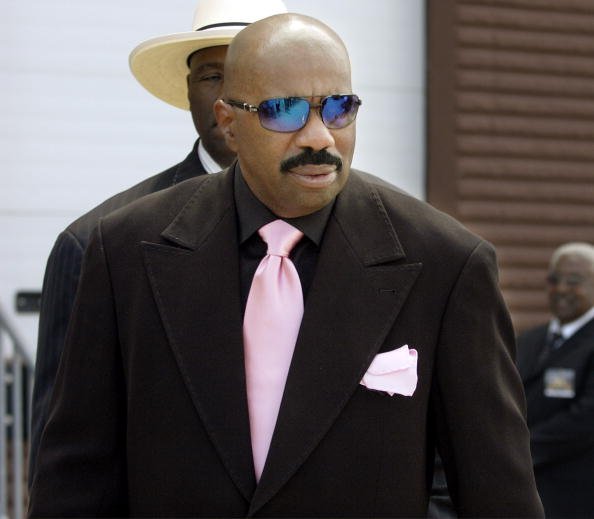 Steve Harvey at the Bernie Mac Memorial service in Chicago. | Photo: Getty Images.