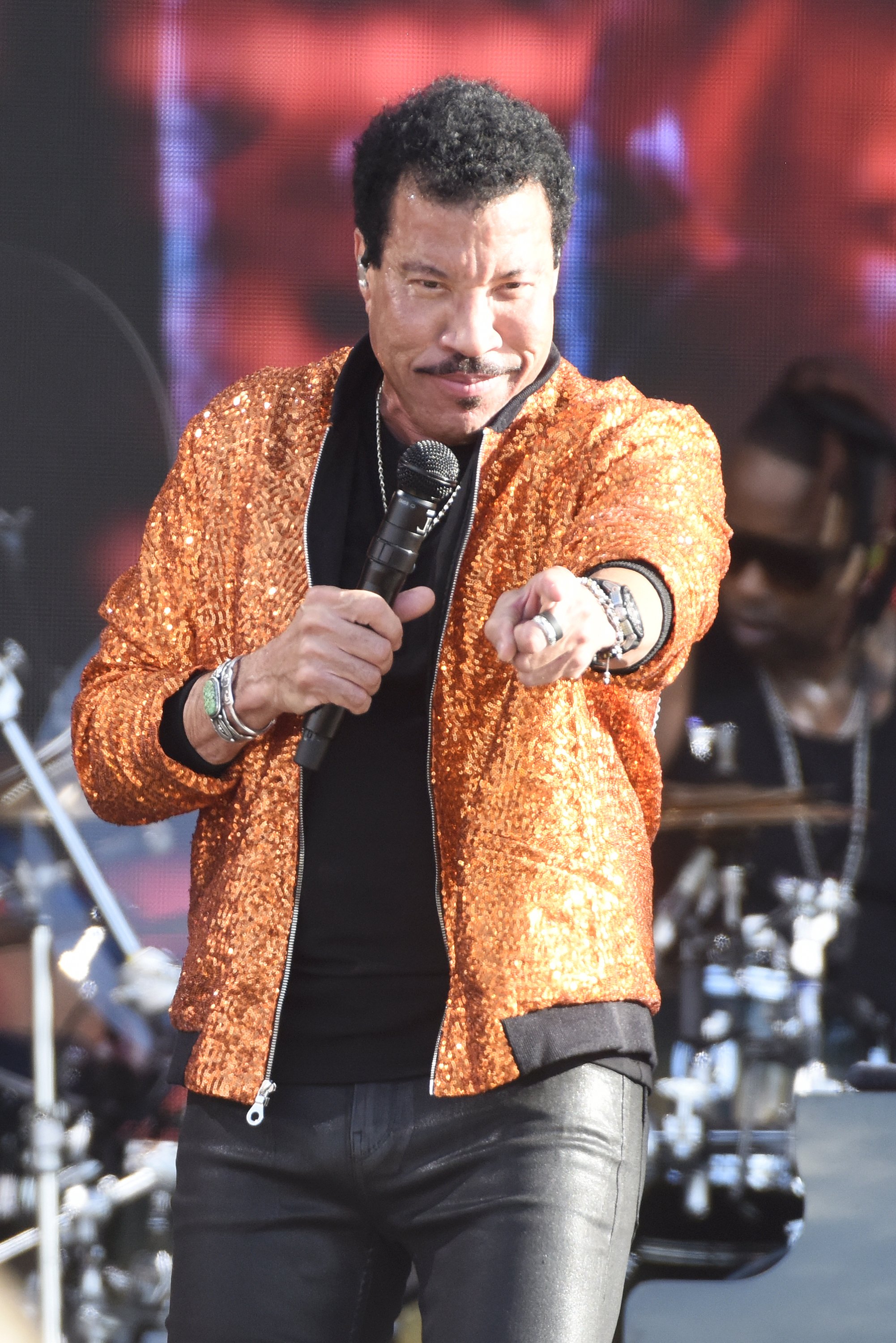  Lionel Richie performs during the 2022 New Orleans Jazz & Heritage festival at Fair Grounds Race Course on April 29, 2022 in New Orleans, Louisiana. | Source: Getty Images