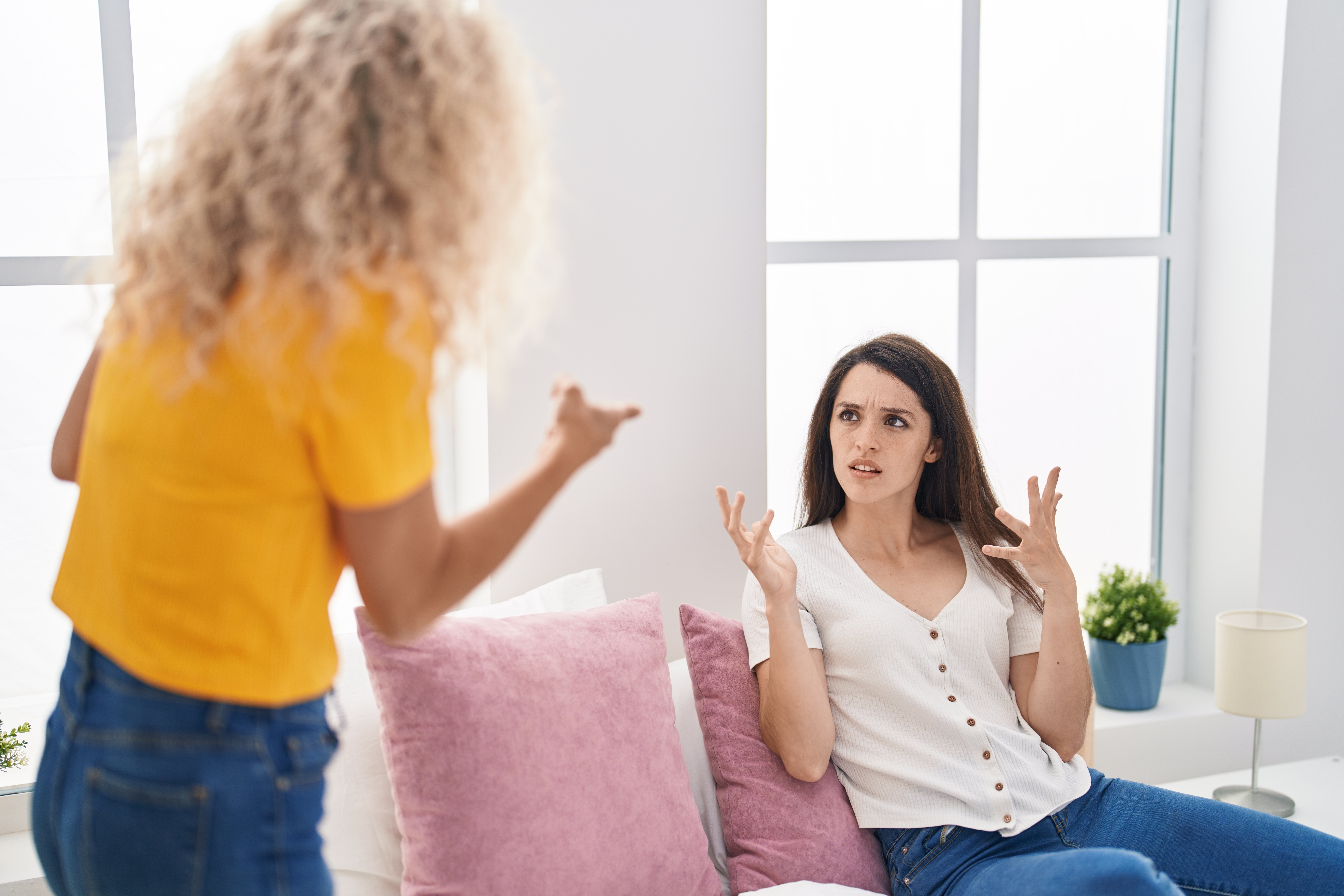 two women arguing | Source: Shutterstock