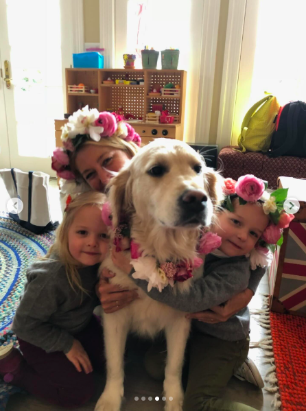 Gary being showered with love by Jimmy Fallon's wife, Nancy Juvonen, and their kids. | Source: Instagram/jimmyfallon