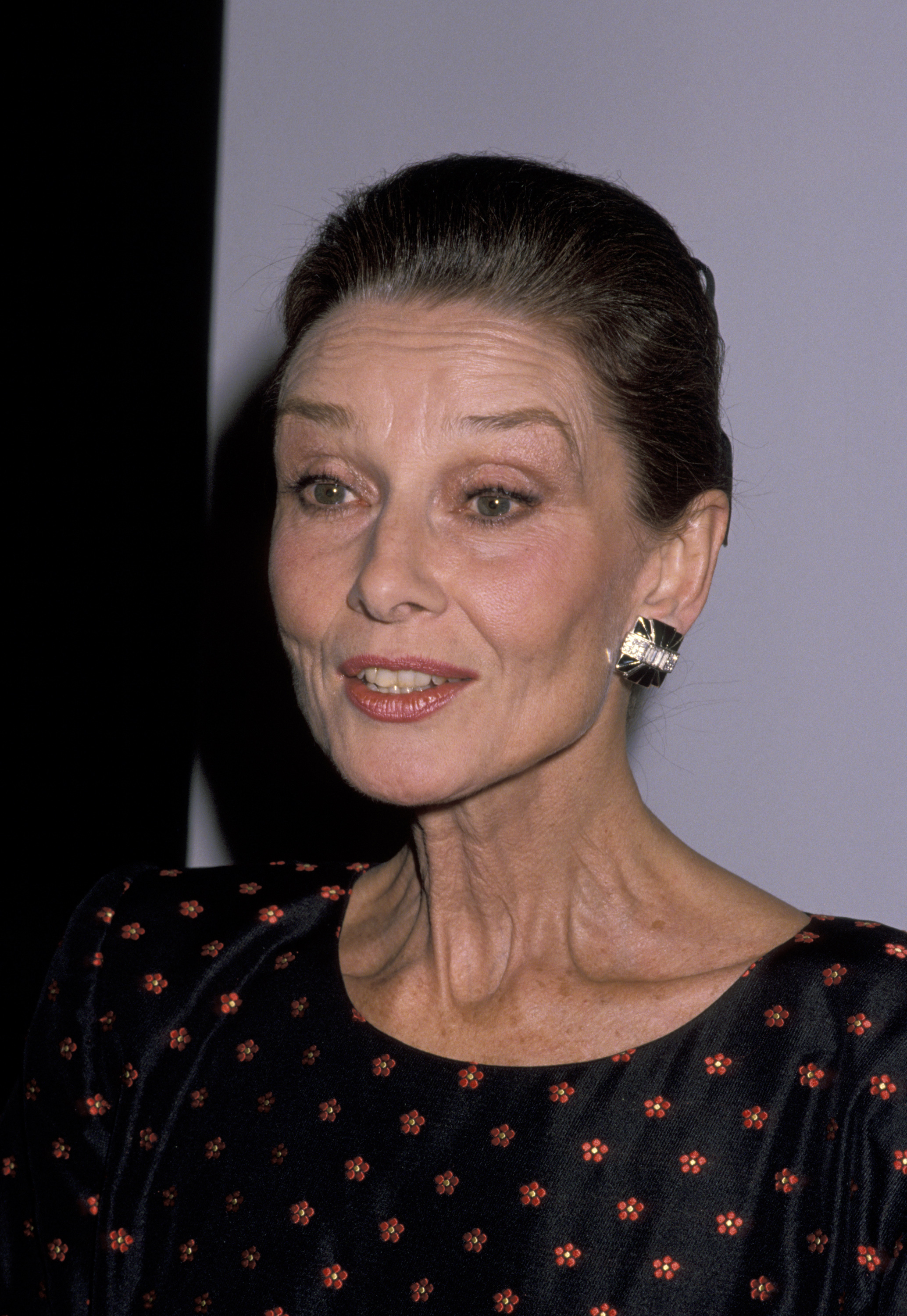 Audrey Hepburn at the 17th Annual International Emmy Awards, on November 20, 1989. | Source: Getty Images