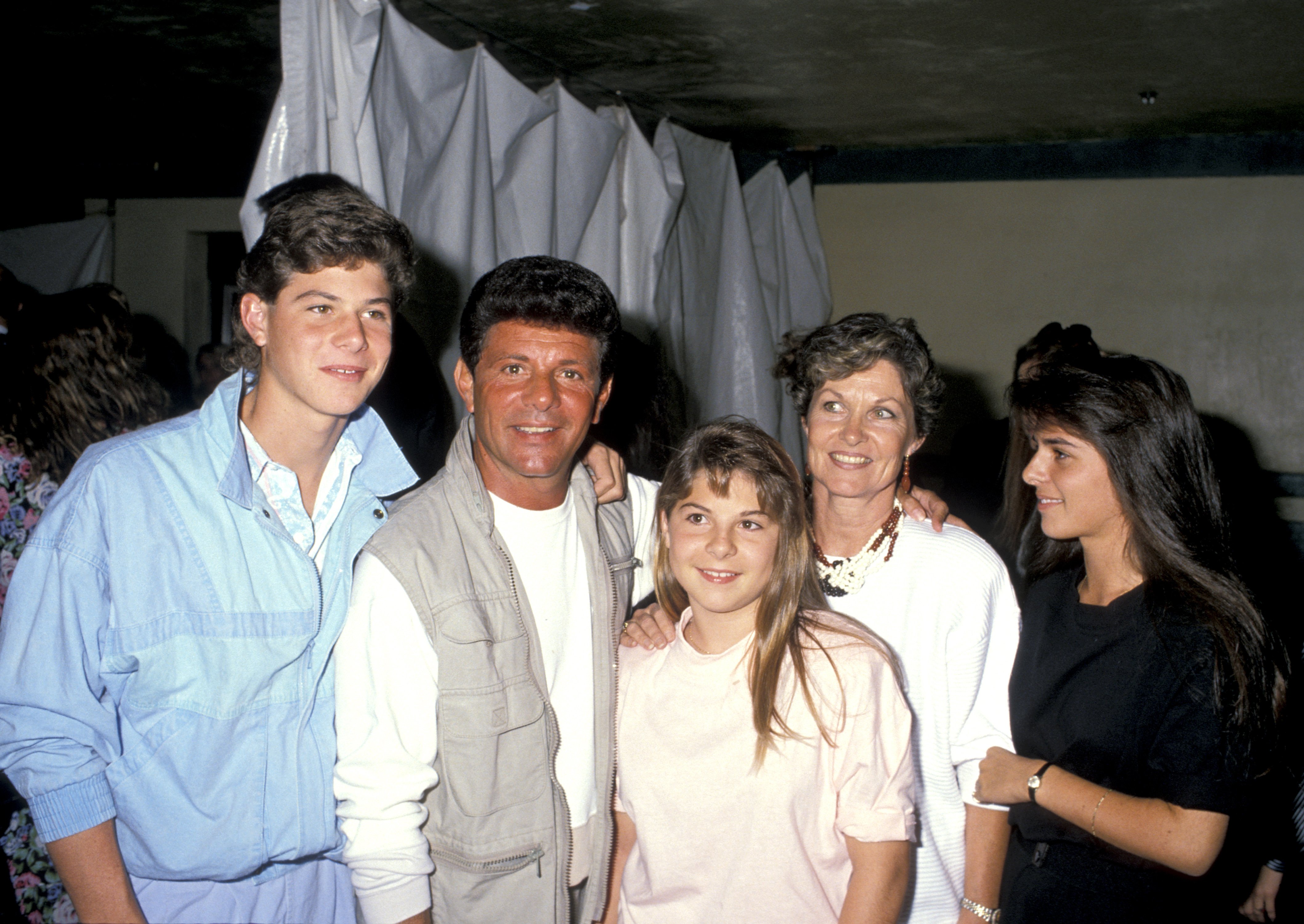 Frankie Avalon with his family during Starlight Foundation Benefit on September 22, 1988 at Ed Debevic's Restaurant in Beverly Hills, California, United States. | Source: Getty Images
