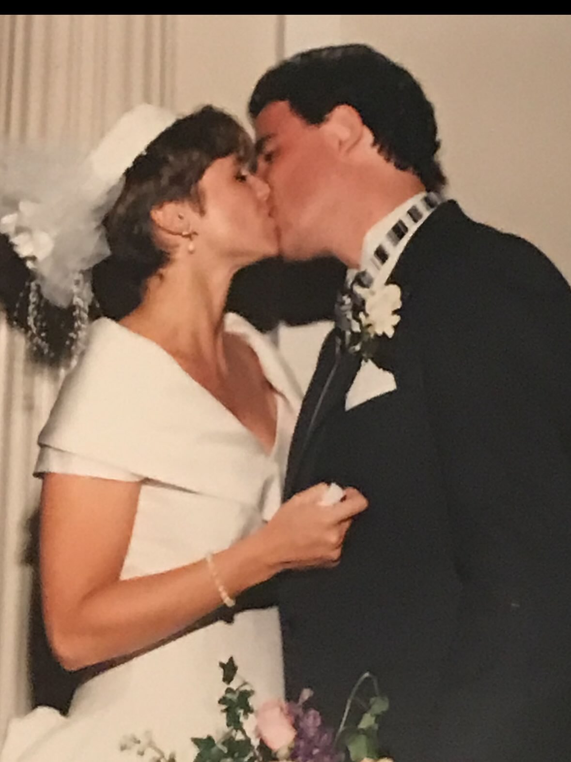 Katie's past is deeply intertwined with profound caregiving journeys. Her loss was agonizing when her first husband, attorney Jay Monahan, died after a devastating illness. | Source: Instagram/katiecouric