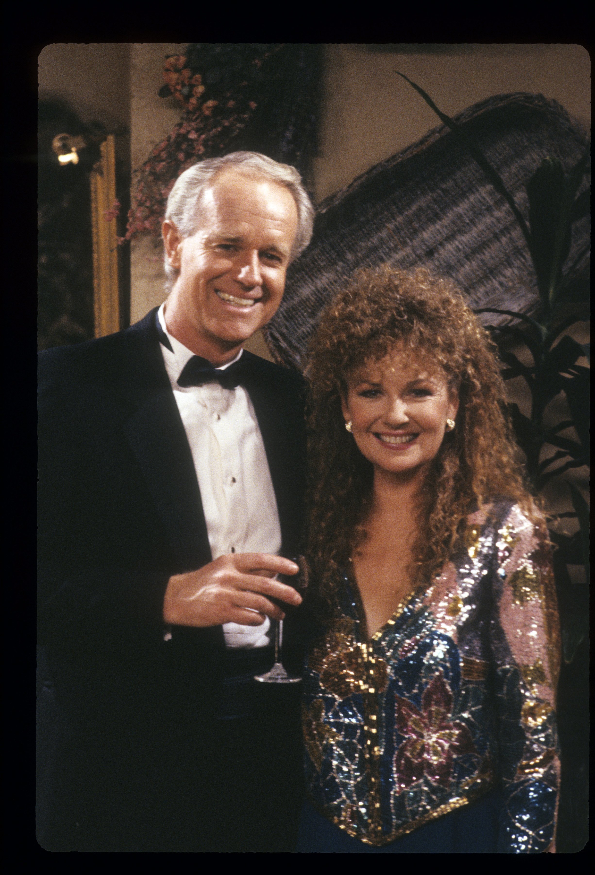 Shelley Fabares and Mike Farrell on the TV sitcom "Coach" in an episode titled "A Jerk At the Opera" aired on April 17, 1990. | Source: Getty Images