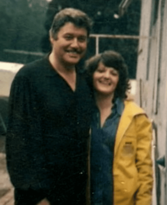 Guy Williams junto a Araceli Lizaso. | Foto: YouTube/eltrece