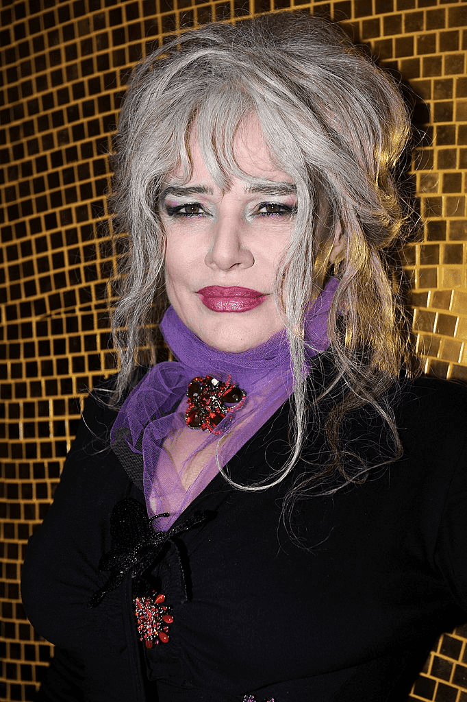 PARIS - 16 OCTOBRE : Armande Altaï assiste au vernissage de l'exposition "Renouveau du temps" le 16 octobre 2008 à la maison Guerlain à Paris, France. | Photo : Getty Images
