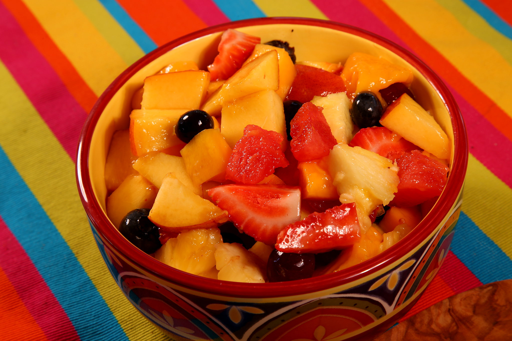 A bowl of fresh fruit salad | Source: Flickr