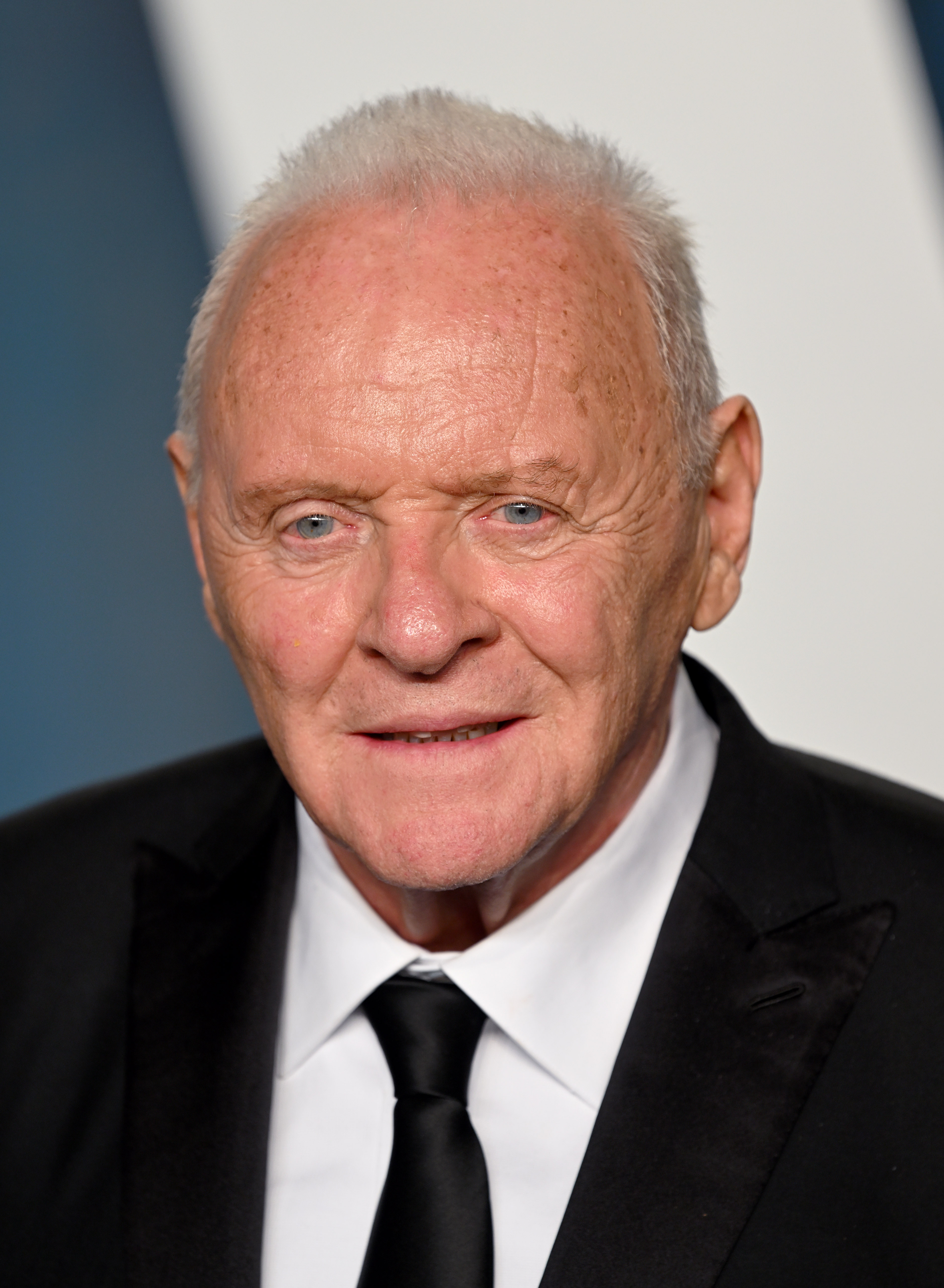 Anthony Hopkins graces the occasion as he attends the 2022 Vanity Fair Oscar Party on March 27, 2022, in the glamorous Beverly Hills, California | Source: Getty Images