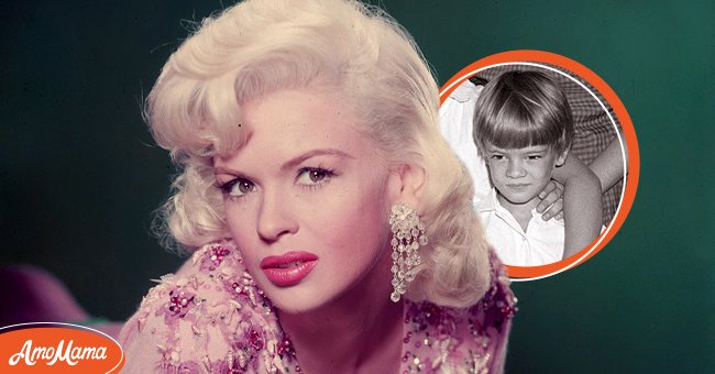 Jane Mansfield in a photo shoot with her son. Zoltan Hargitay | Photo: Getty Images 