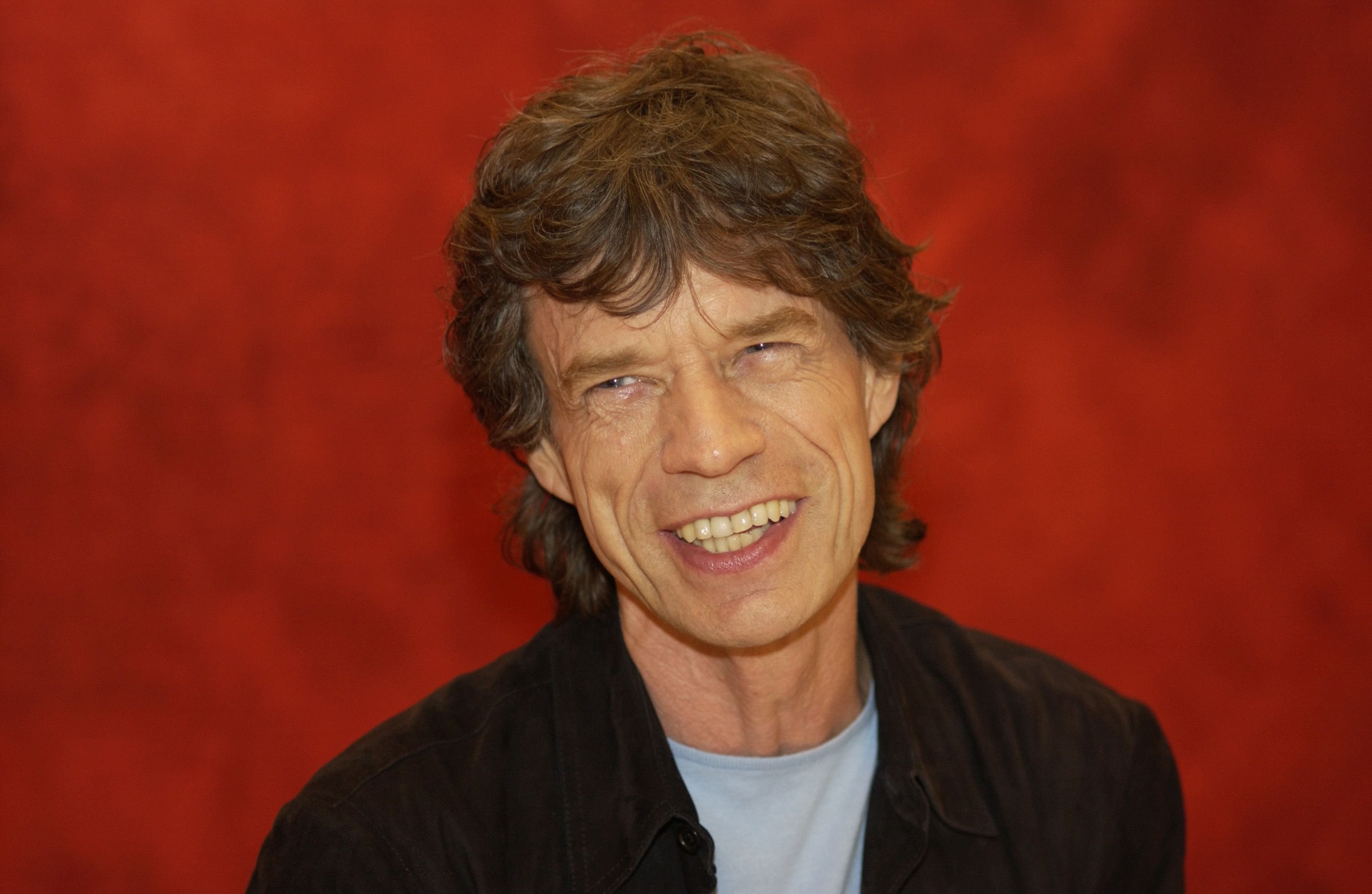 Mick Jagger durante la conferencia de prensa de "The Man from Elysian Fields" en The Four Seasons Hotel en Beverly Hills, California. | Foto: Getty Images