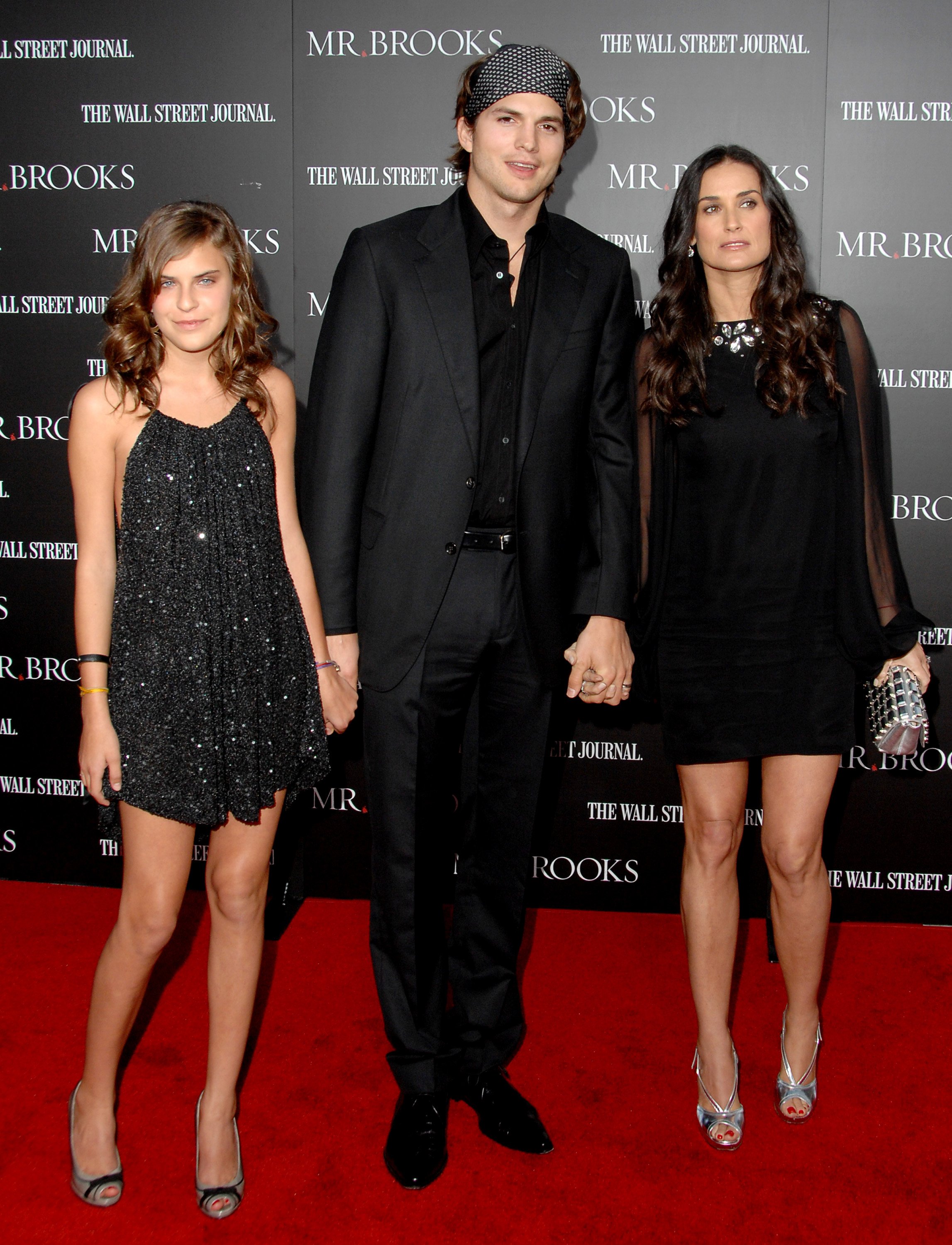Tallulah Belle Willis, Ashton Kutcher y Demi Moore en el estreno de "Mr. Brooks" en Los Ángeles, el 22 de mayo de 2007. | Foto: Getty Images