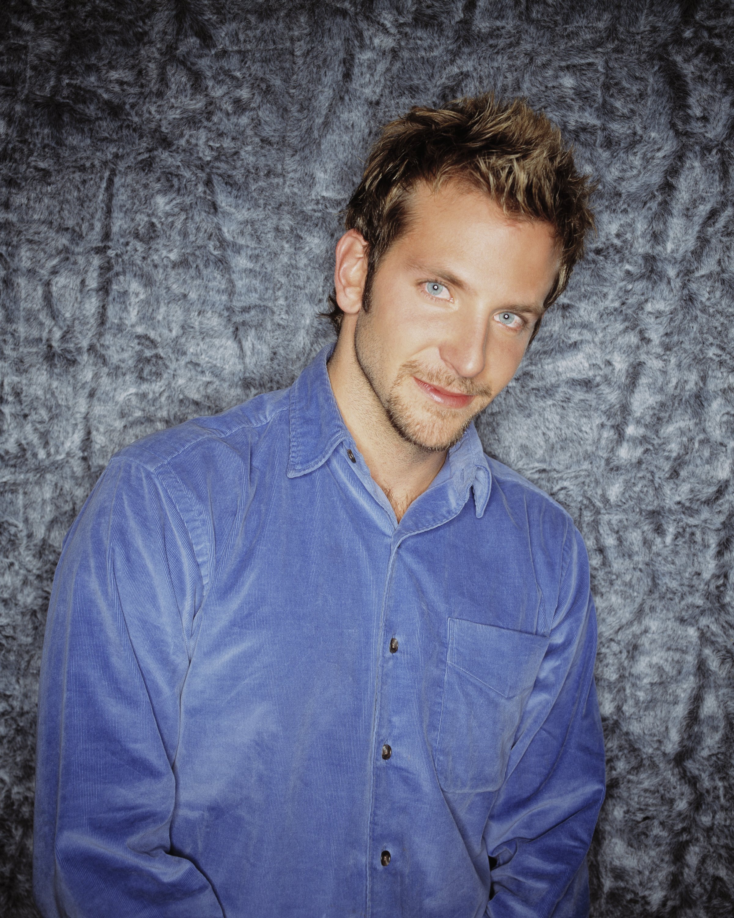 Bradley Cooper promotional photo for 'Alias' in 2002. | Source: Getty Images