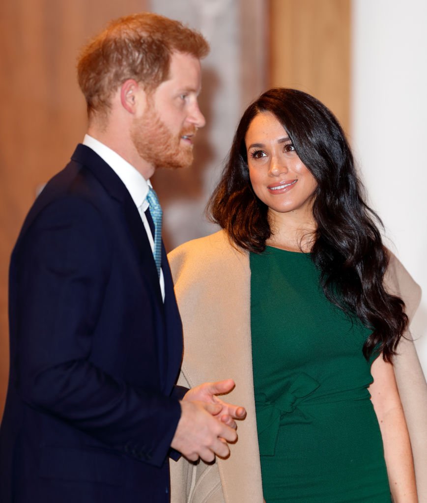 Le prince Harry, le duc de Sussex et Meghan, la duchesse de Sussex assistent aux WellChild Awards au Royal Lancaster Hotel | Photo: Getty Images Le prince Harry, le duc de Sussex et Meghan, la duchesse de Sussex assistent aux WellChild Awards au Royal Lancaster Hotel | Photo: Getty Images