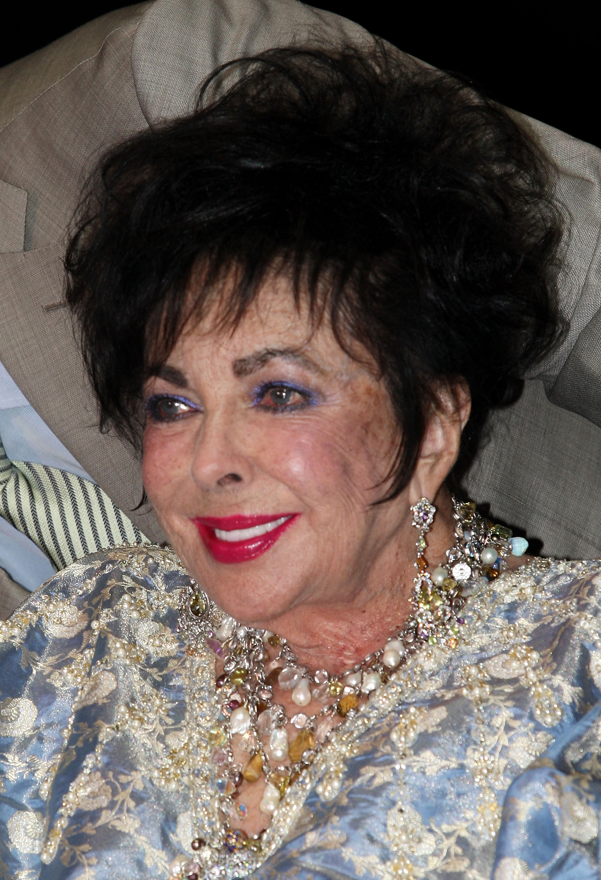 Elizabeth Taylor attends the 27th annual Macy's Passport benefit at the Barker Hangar on September 24, 2009, in Santa Monica, California. | Source: Getty Images