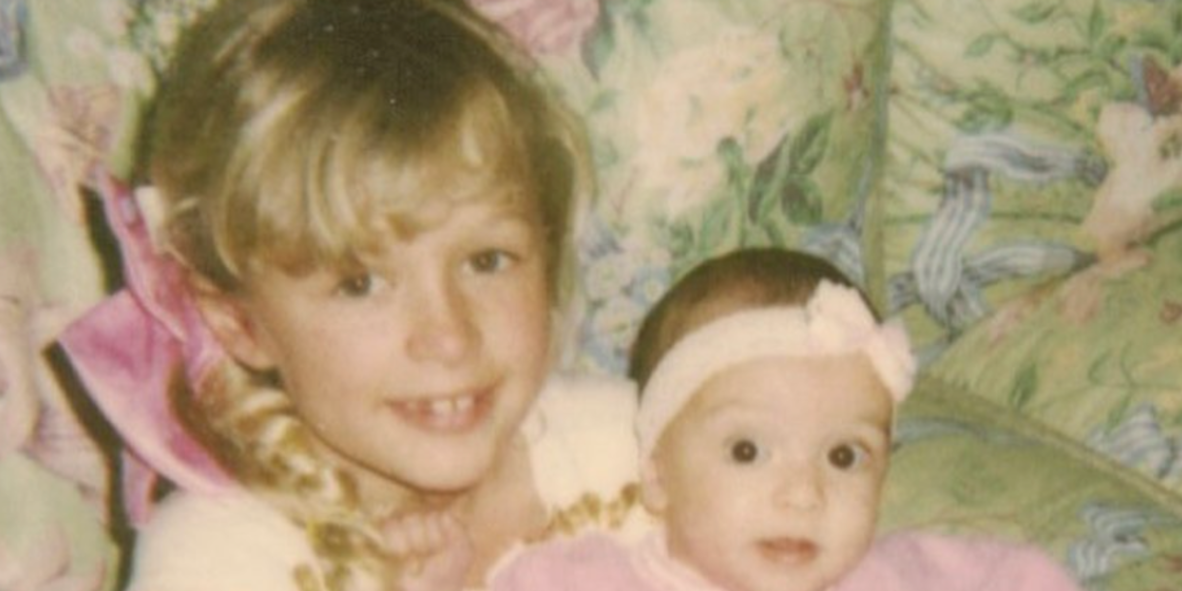 The singer with a sibling | Source: Instagram/parishilton