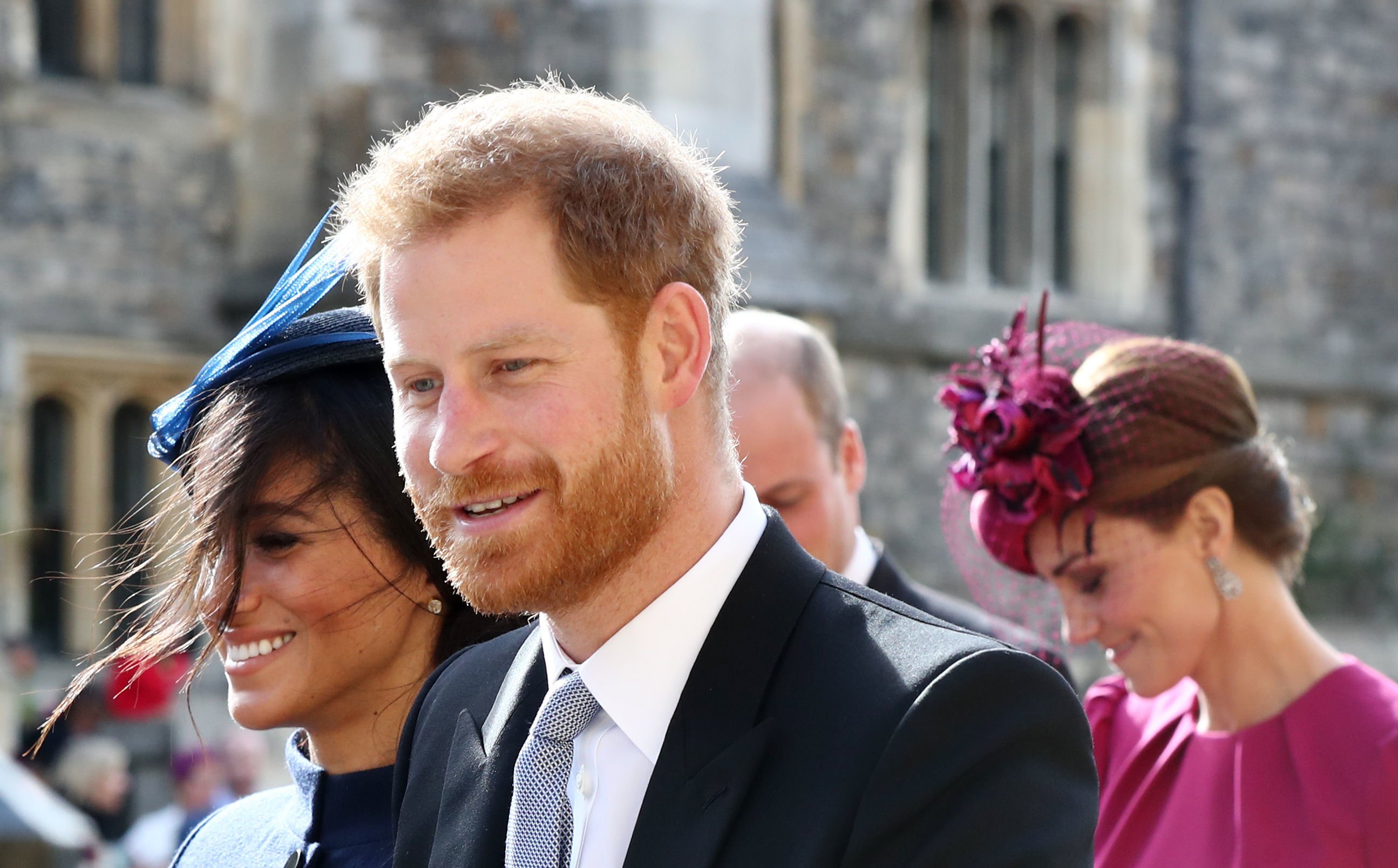 El príncipe Harry y Meghan Markle fotografiaron saliendo con Kate Middleton y el príncipe William después de asistir a la boda de la princesa Eugenia de York y Jack Brooksbank en la capilla de San Jorge en el castillo de Windsor el 12 de octubre de 2018 en Windsor. / Foto: Getty Images