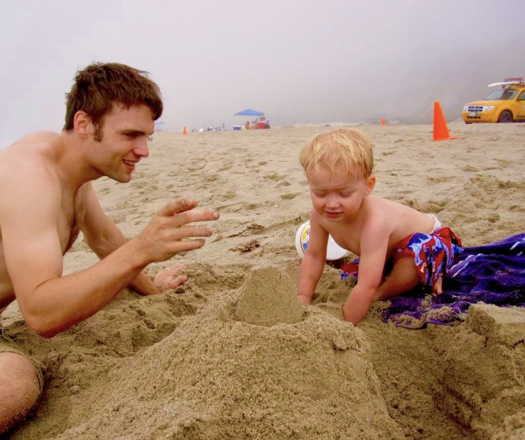 A young Theo Norman with his dad, Seth Gabel, from a post dated February 16, 2023 | Source: Instagram/stealthgabel