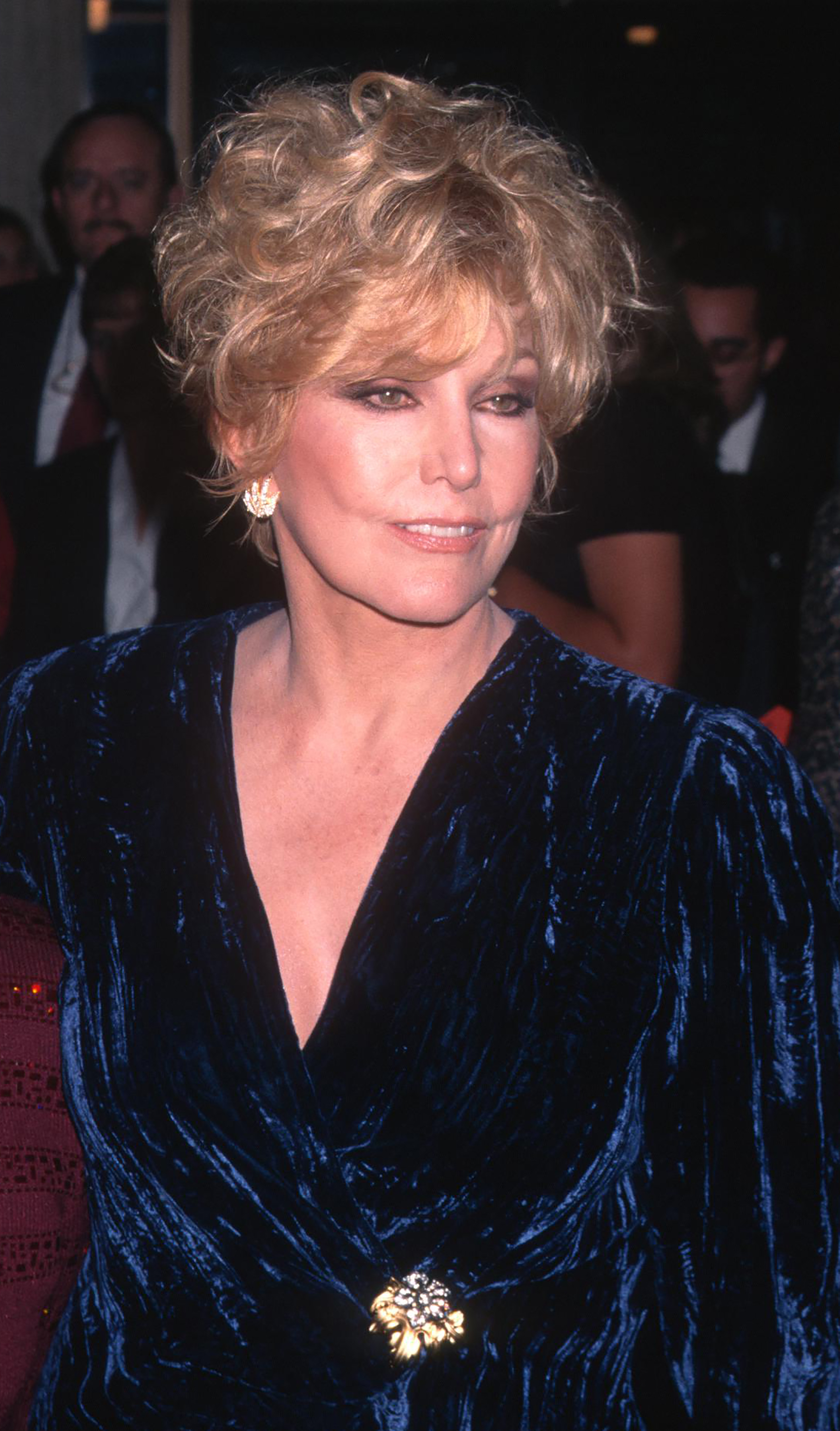 Users Say '80s Bombshell Kim Novak 'Destroyed Her Gorgeous Face' with ...