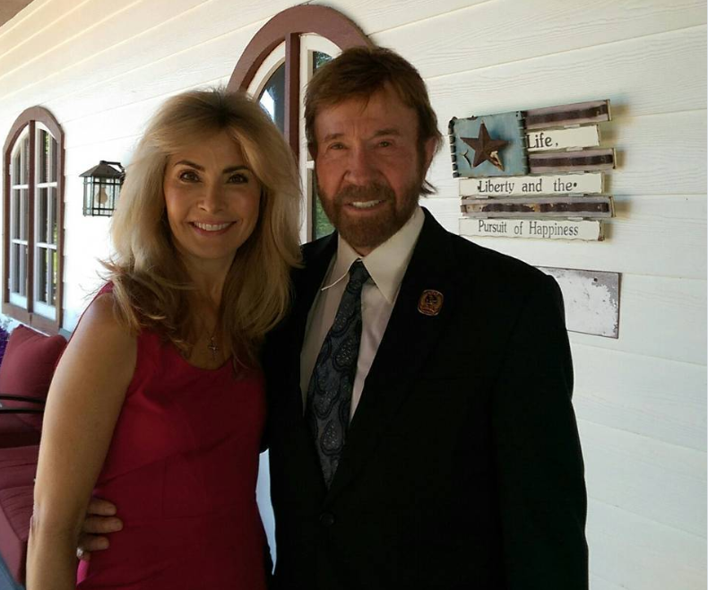 Chuck Norris stands arm-in-arm with his wife Gena, both dressed elegantly as they prepare for an evening out. | Source: Instagram/chucknorris