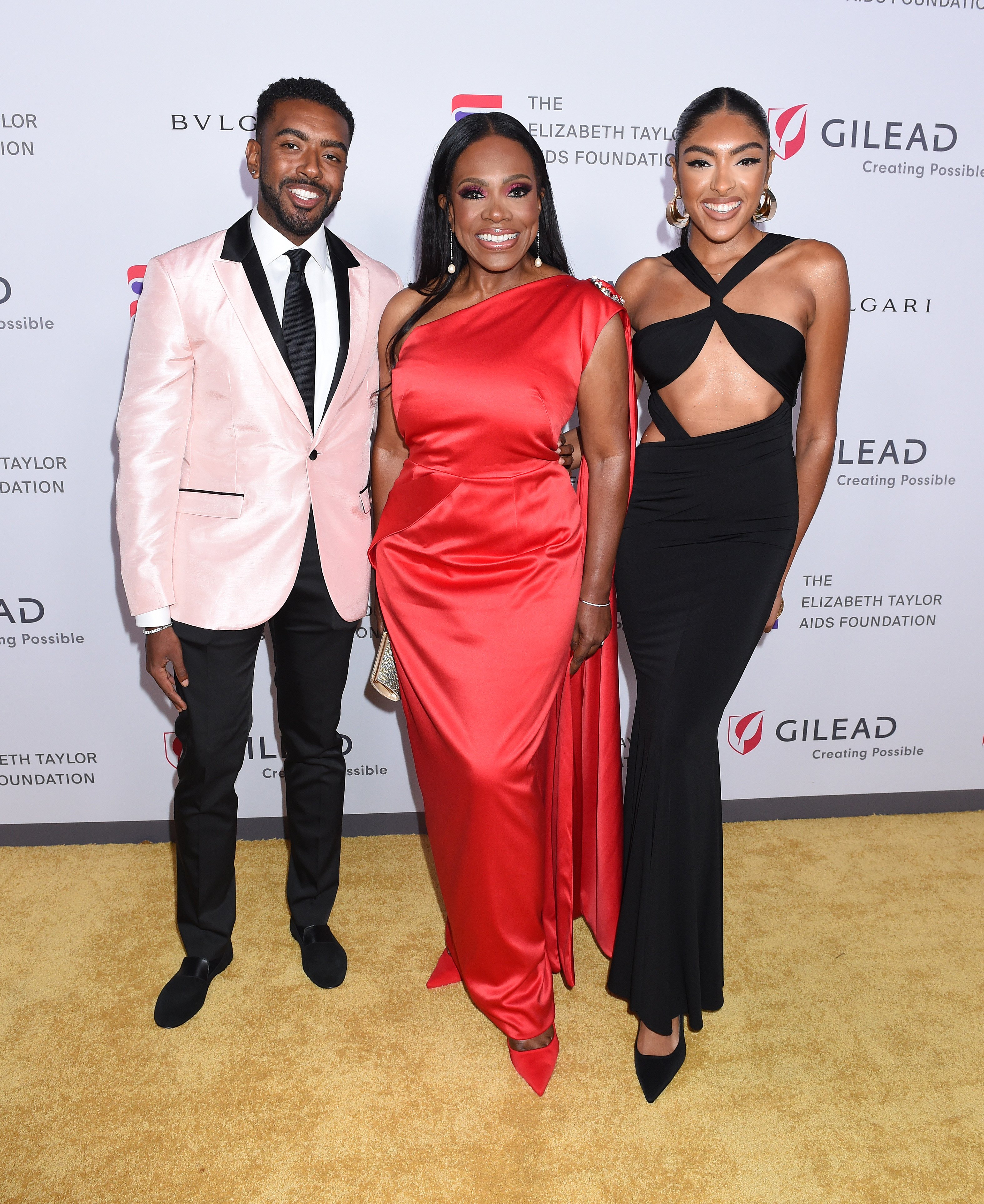 Sheryl Lee Ralph with Etienne and Ivy-Victoria Maurice at The Elizabeth Taylor Ball to End AIDS on September 15, 2022, in California | Source: Getty Images