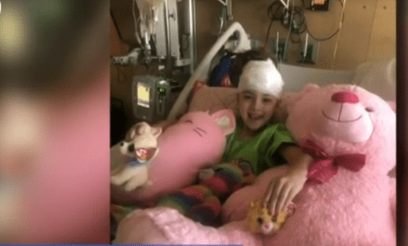 Liza after her brain surgeries in Boston | Photo: youtube.com/WBNS 10TV