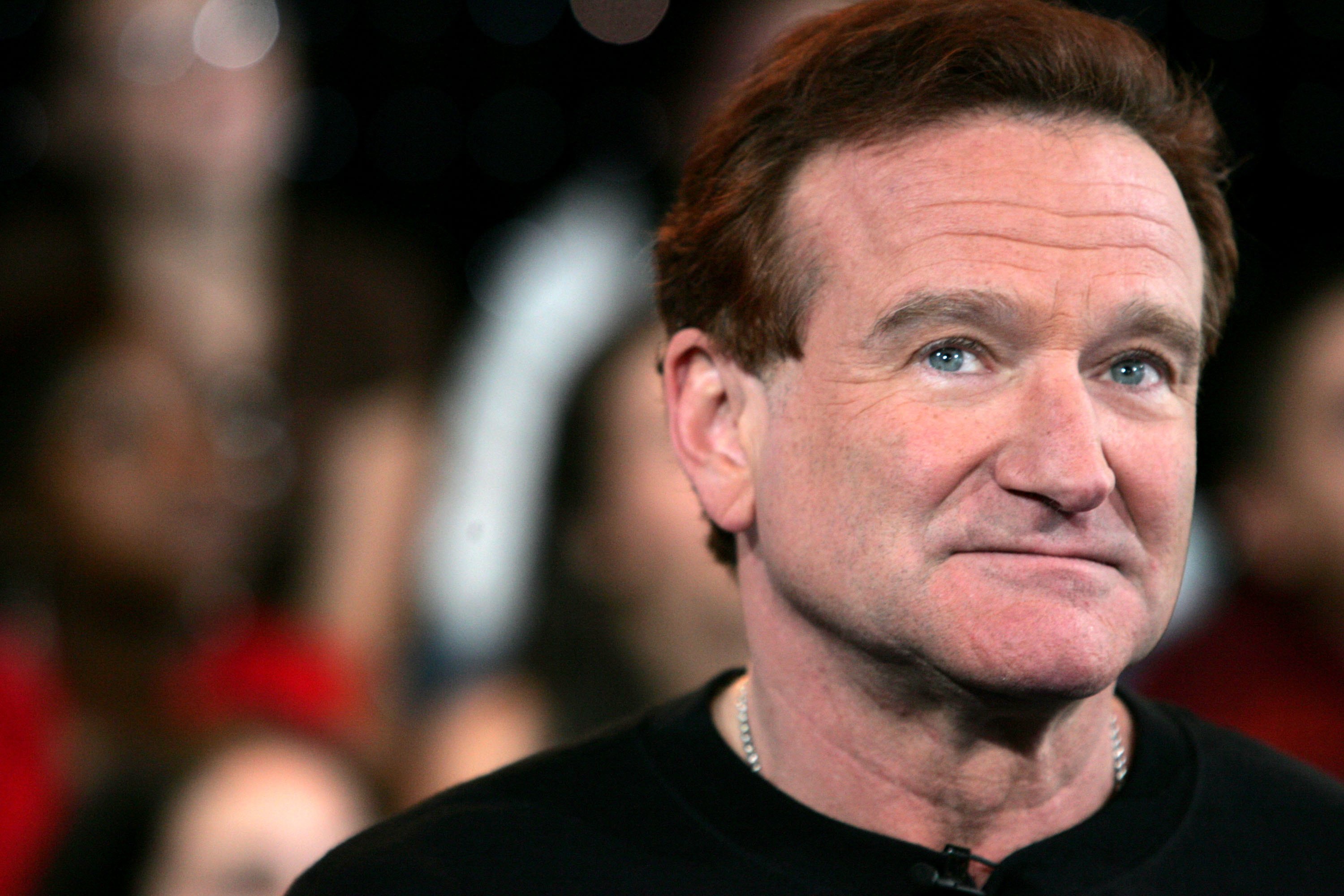 Robin Williams onstage during MTV's Total Request Live on April 27, 2006, in New York City | Source: Getty Images