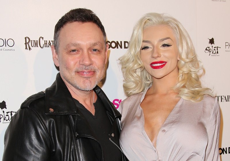 Doug Hutchison and Courtney Stodden on April 15, 2015 in Hollywood, California | Photo: Getty Images
