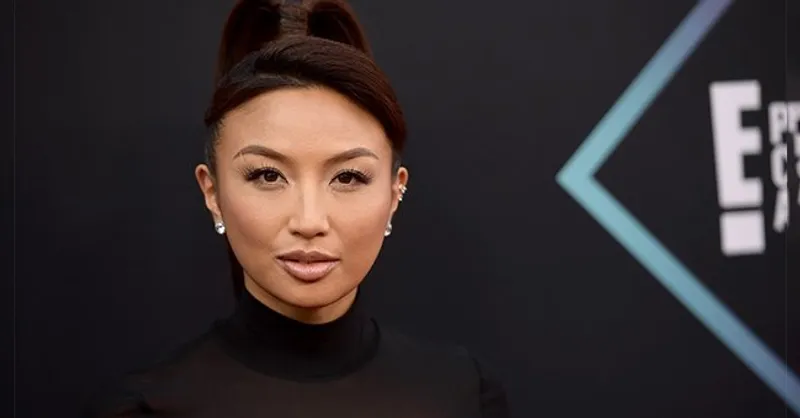 Jeannie Mai attends the People's Choice Awards 2018 at Barker Hangar on November 11, 2018 in Santa Monica, California | Photo: Getty Images