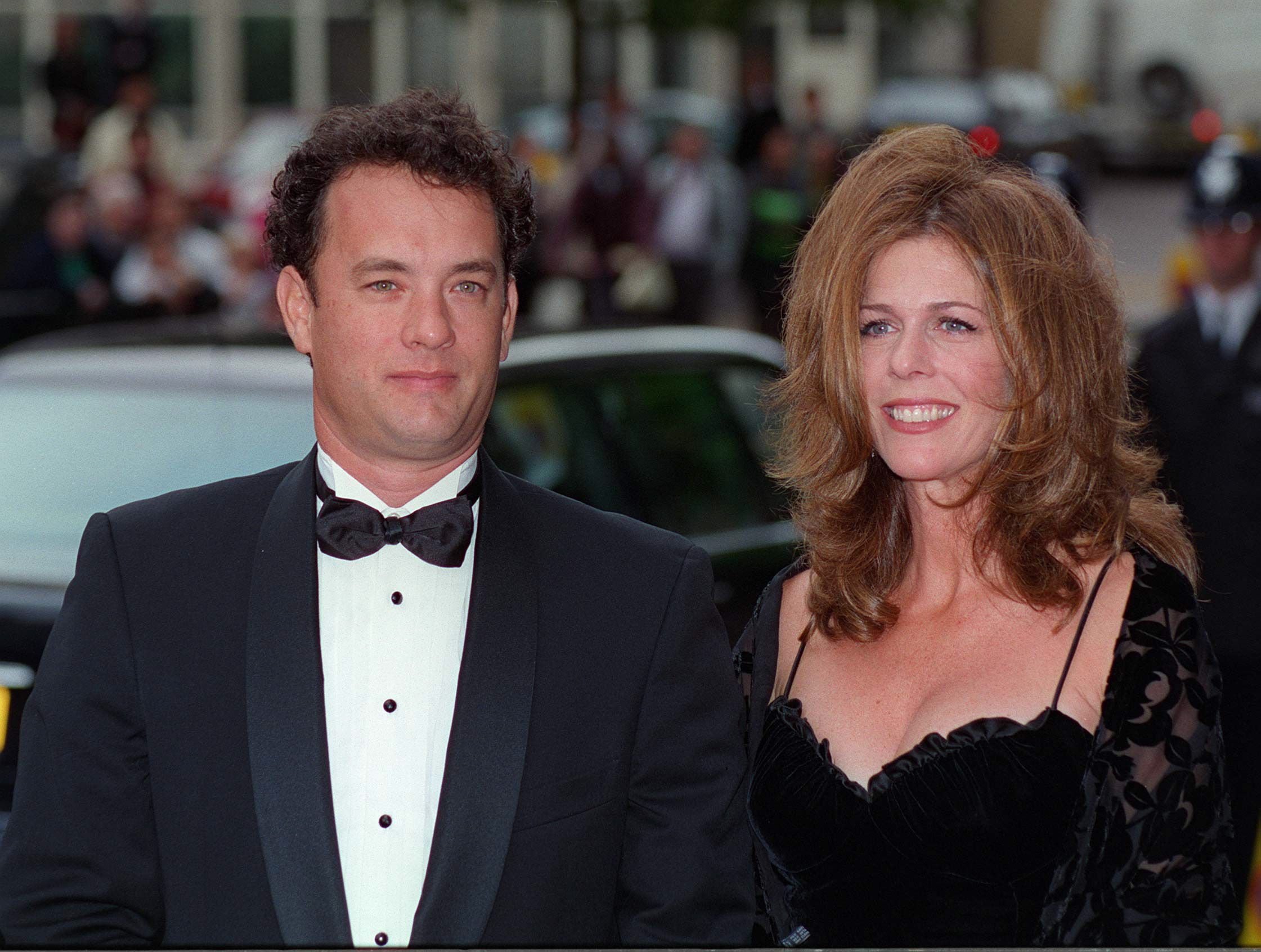 Tom Hanks and his wife, Rita Wilson, at the film preview of "Apollo 13" in London on September 7, 1995 | Photo: Getty Images