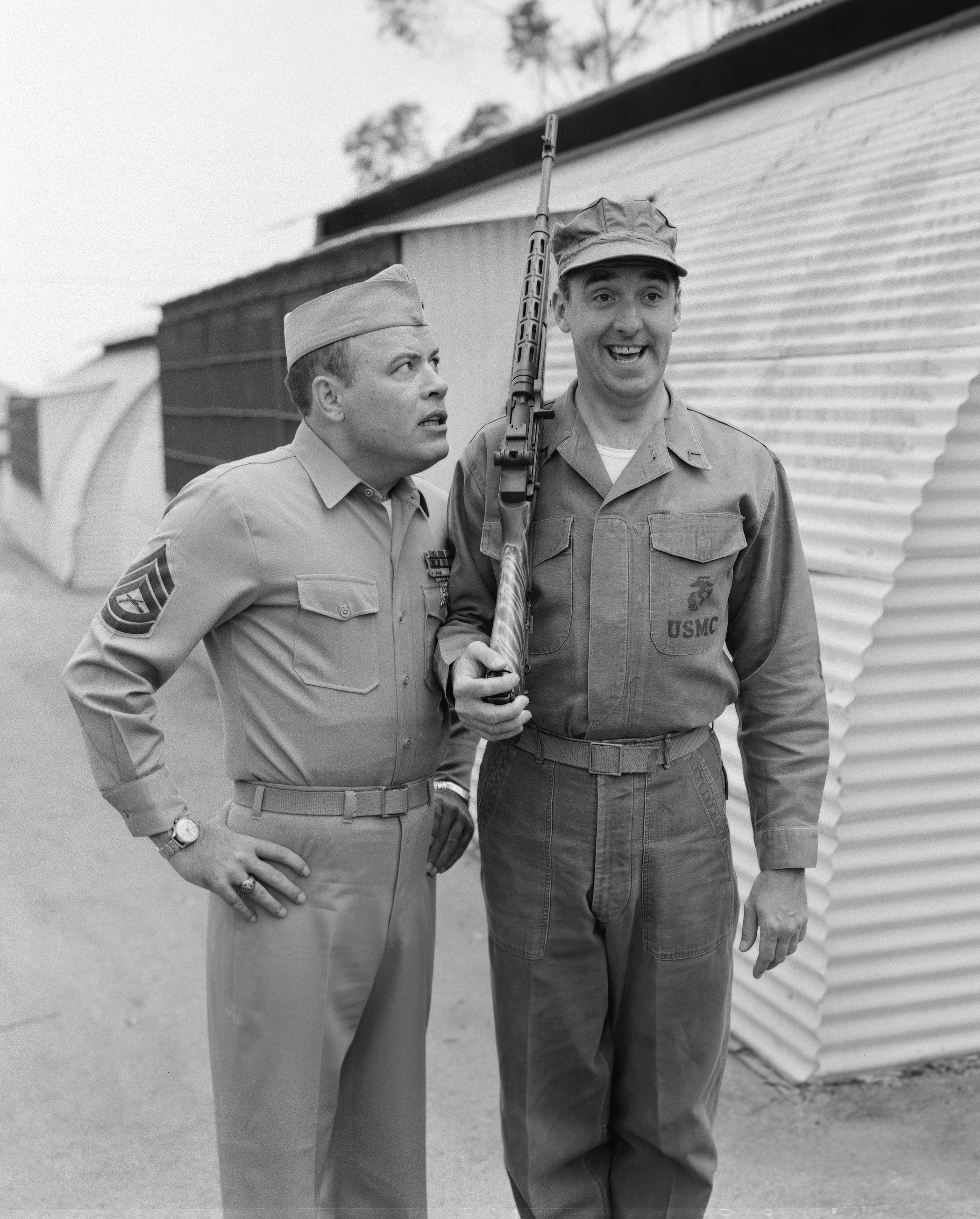 Jim Nabors and Frank Sutton  in California in 1965 | Source: Getty Images