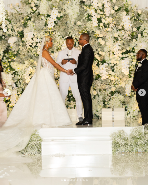 Devon Franklin officiating LeToya Luckett and Taleo Coles' wedding, posted on August 1, 2024 | Source: Instagram/devonfranklin