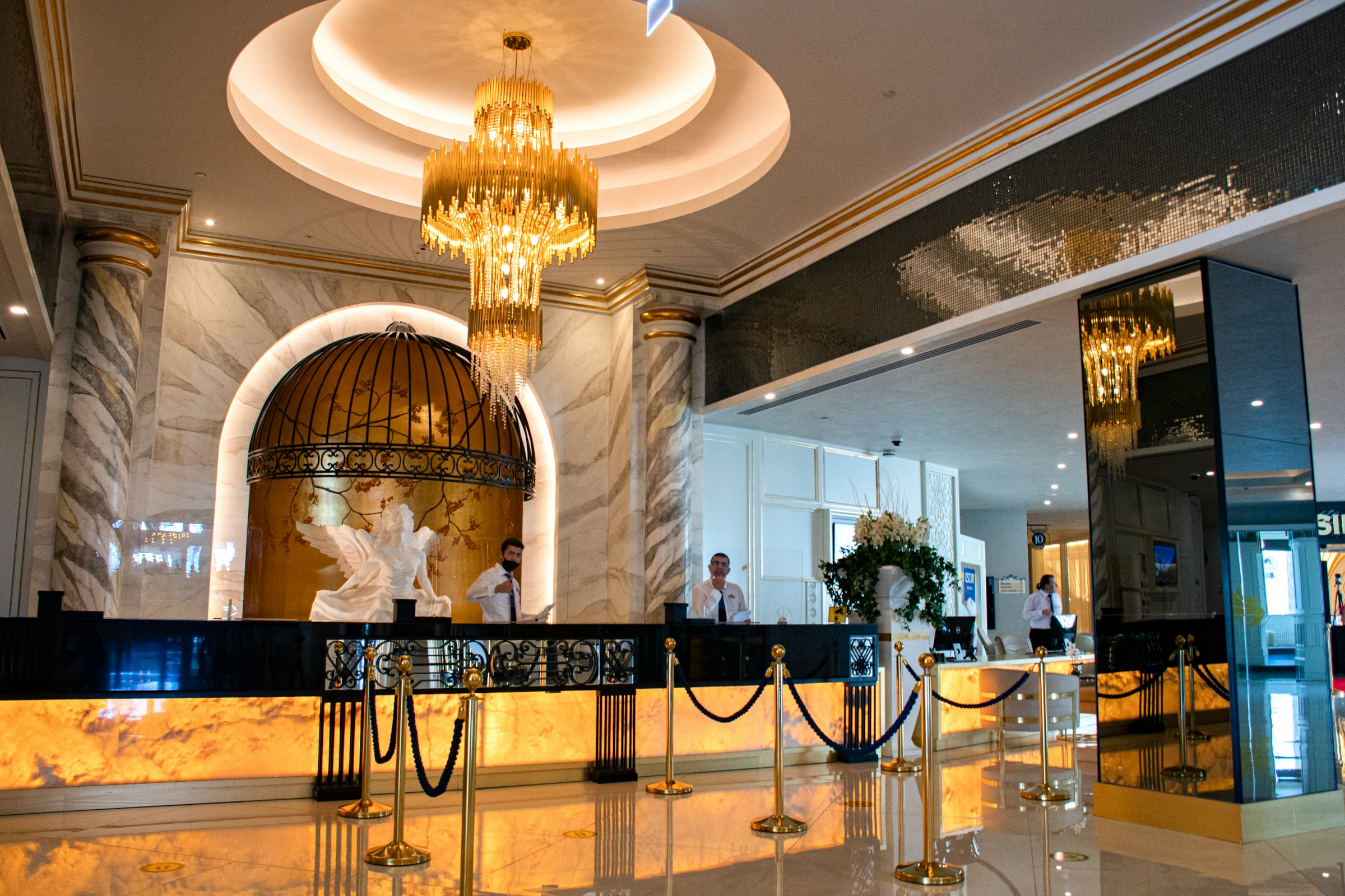 A fancy hotel lobby | Source: Unsplash
