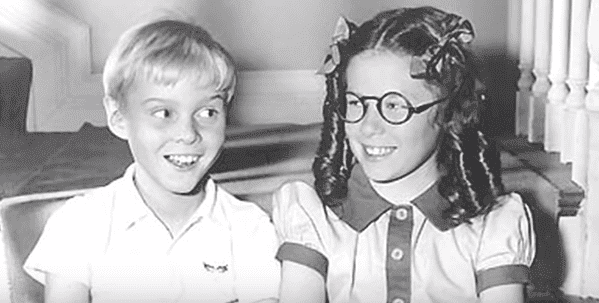 Jeanne Russell and Jay North in "Dennis the Menace." | Source: YouTube/ producedinLA