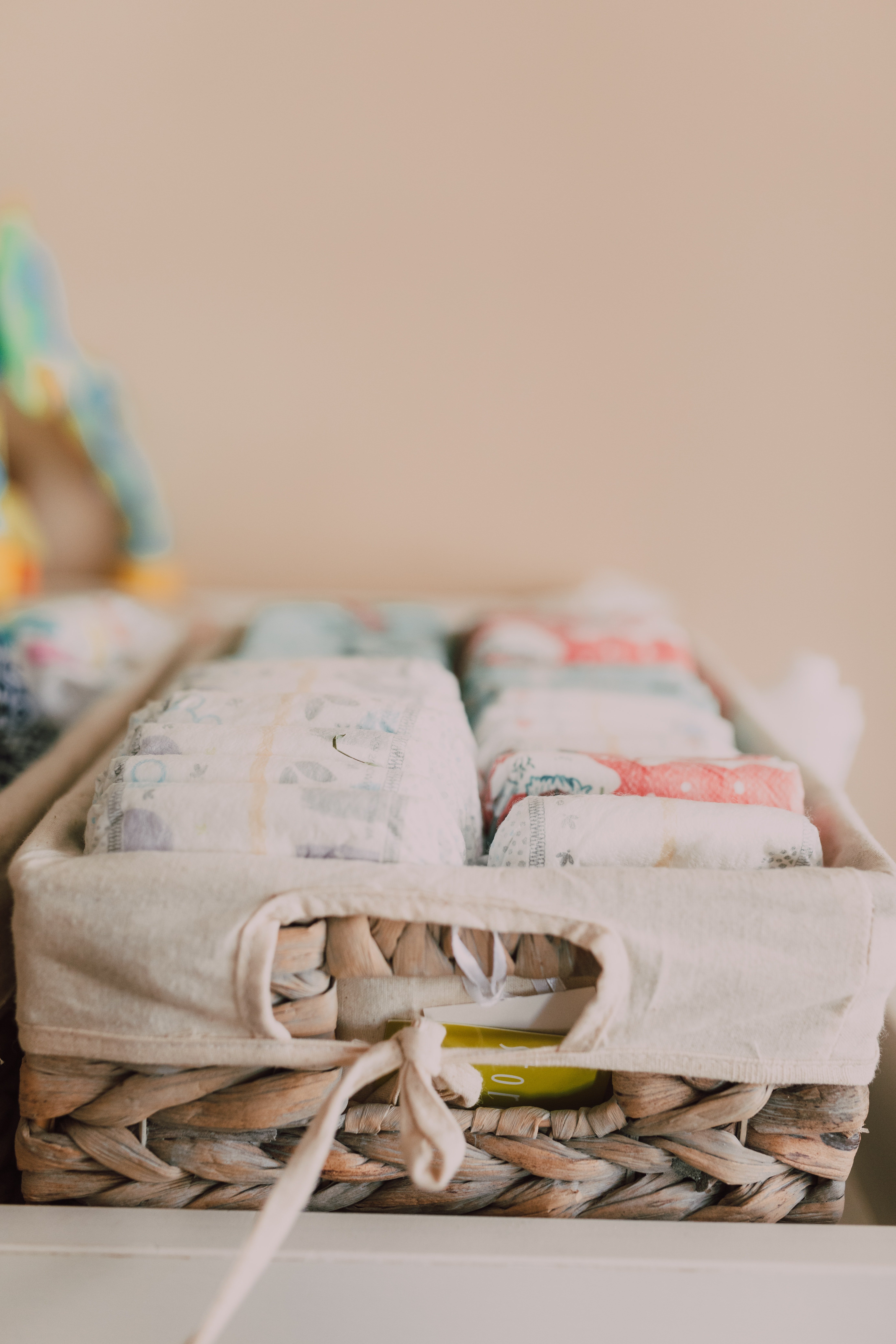 Joanna was surprised to see a box of new diapers outside her house. | Source: Pexels
