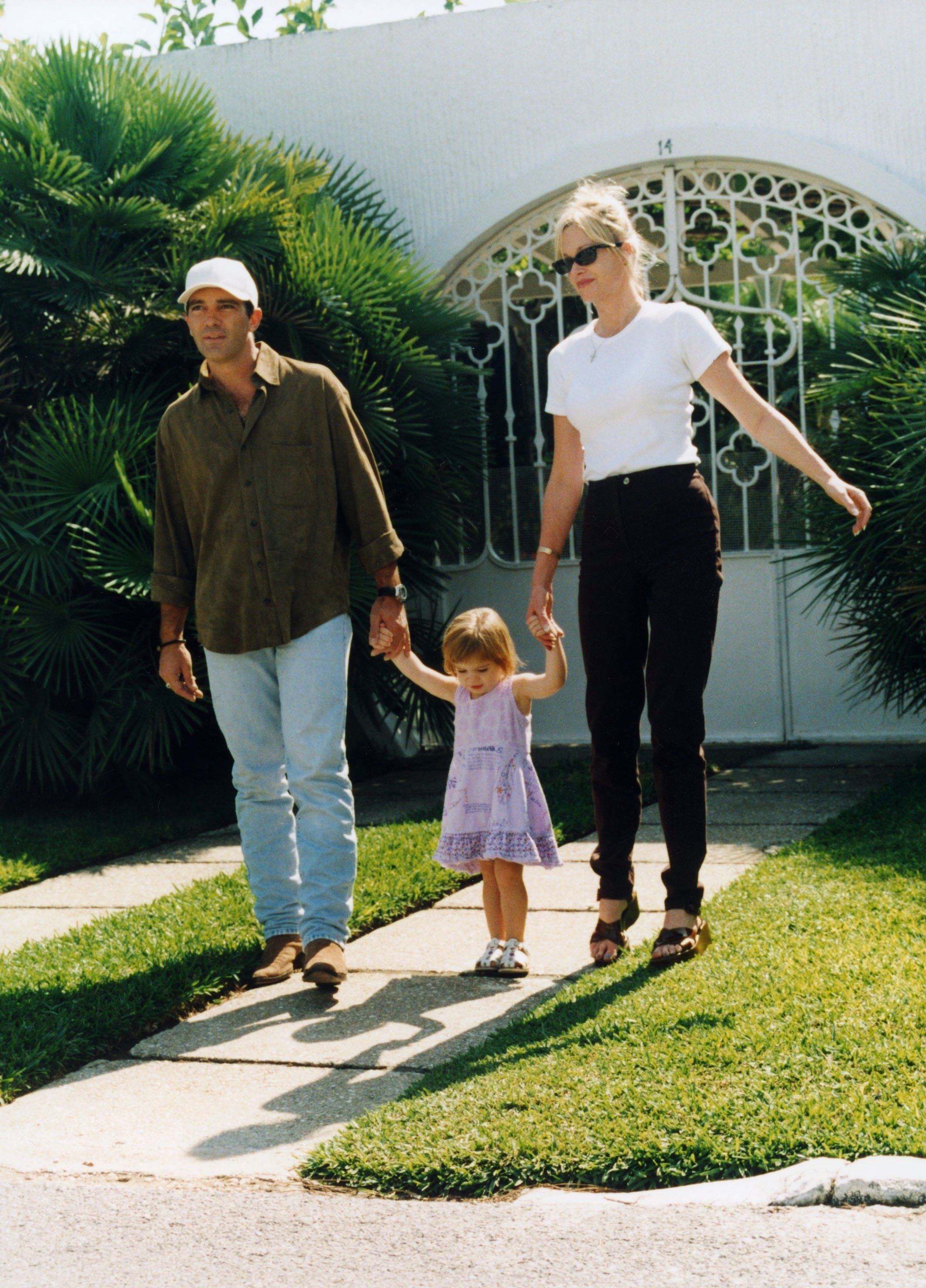 Antonio Banderas, Melanie Griffith & their daughter Stella Carmen. | Source: Getty Images