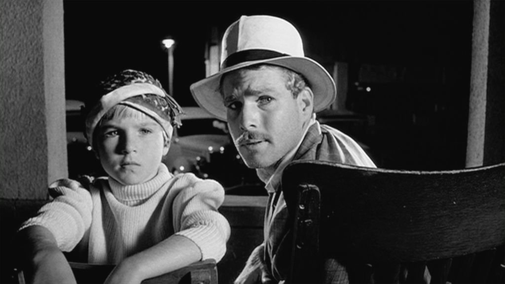 Tatum O'Neal as Addie Loggins and Ryan O'Neal as Moses Pray in the movie "Paper Moon." | Source: Getty Images