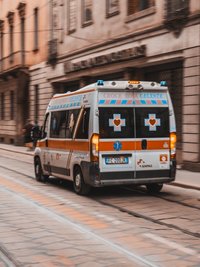 Un véhicule d'ambulance | Photo : Unsplash