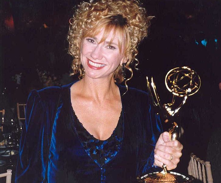 Kathy Baker holds up her award at the 45th Emmy Awards - Governor's Ball. | Source: Wikimedia Commons