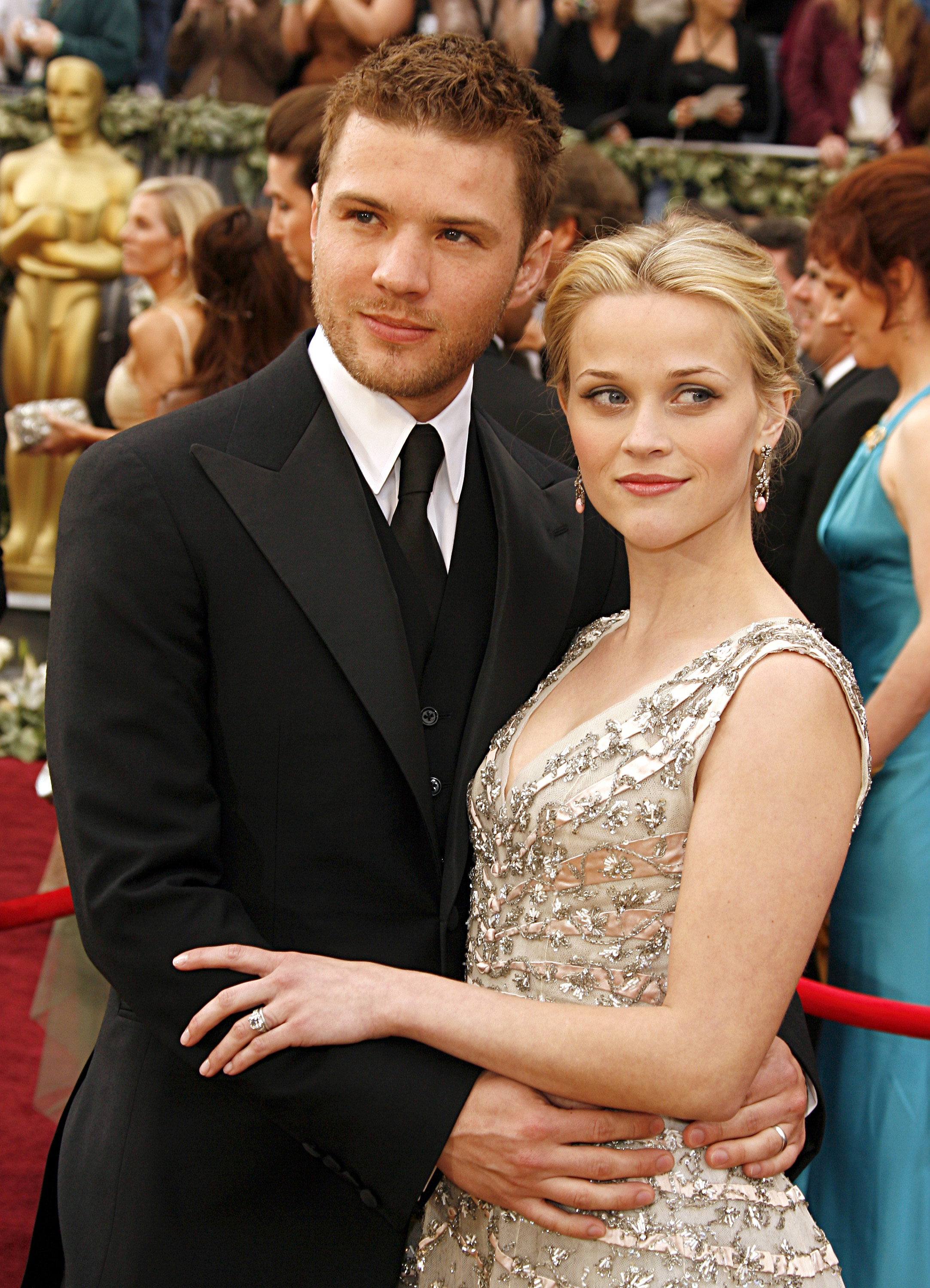 Ryan Phillippe and Reese Witherspoon at the Kodak Theatre in Hollywood, California | Source: Getty Images