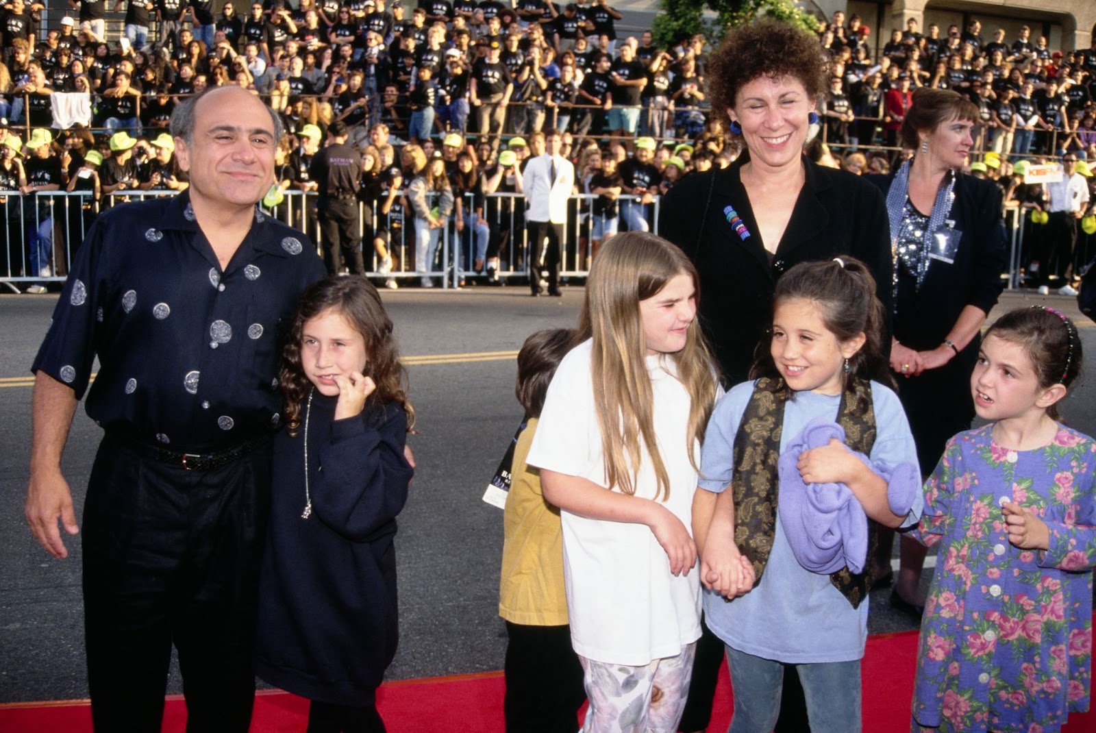 Danny DeVito and Rhea Perlman with their children and their friends at the Los Angeles premiere of "Batman Returns" on June 16, 1992. | Source: Getty Images