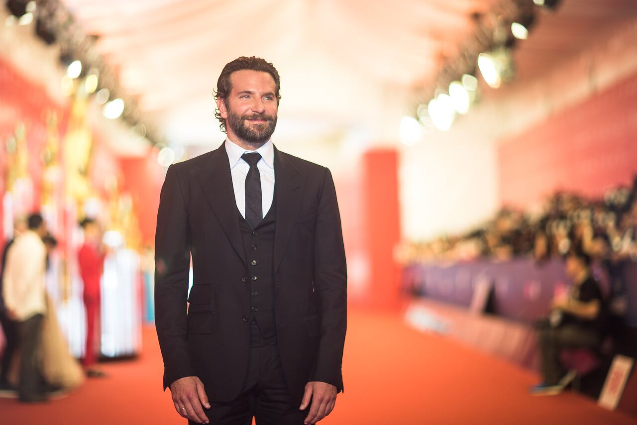 Bradley Cooper at a black tie event. | Source: Getty Images