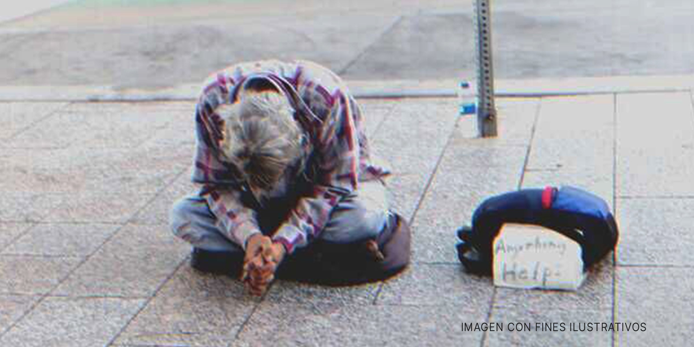 Anciano sin hogar en la calle. | Foto: Shutterstock