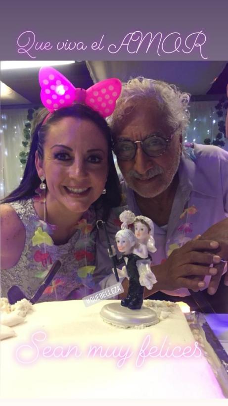Iclán y su esposa. | Imagen: Instagram/ adrianalavat Iclán y su esposa. | Imagen: Instagram/ adrianalavat