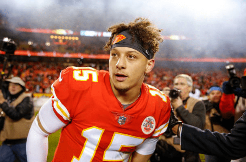 Patrick Mahomes from the Kansas City Chiefs greets players from the Oakland Raiders at the end of a game at Arrowhead Stadium on December 30, 2018, in Kansas City, Missouri | Source David Eulitt/Getty Images