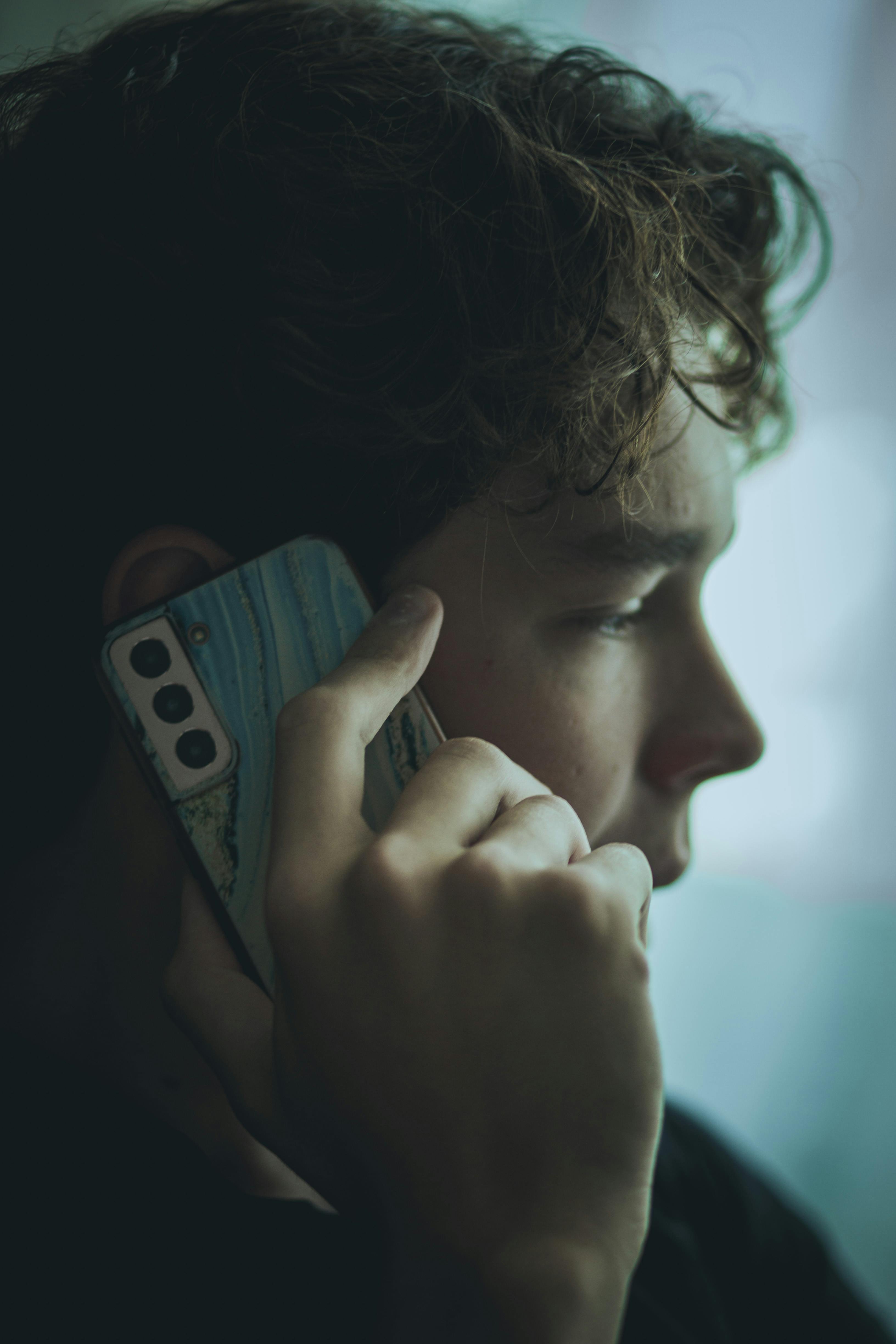 A man on phone call | Source: Pexels